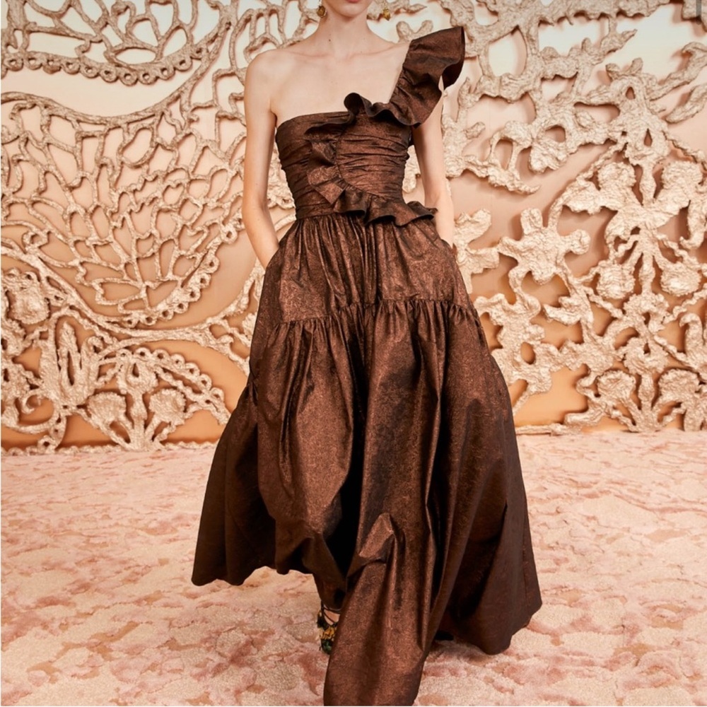 Elegant Brown One-Shoulder Dress